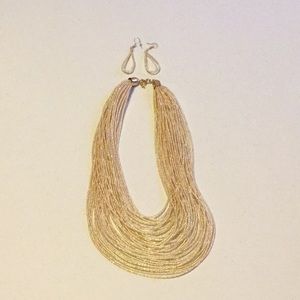 Gold fabulous necklace and earring set⭐️⭐️